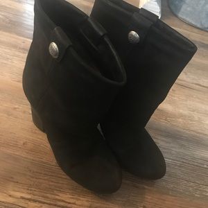 All leather black Vince Camuto booties!
